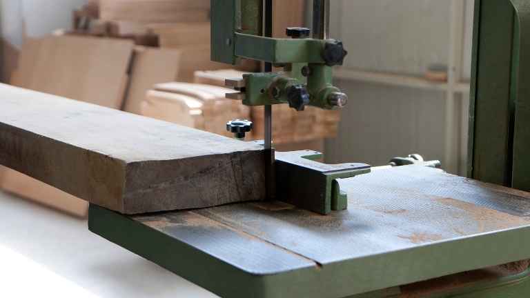 when to use bandsaw